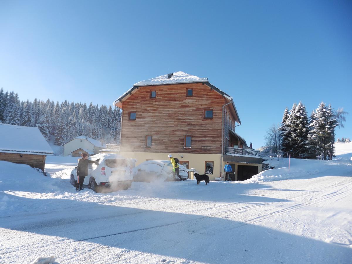 La Maison Des Inuits Hotell Septmoncel-Les-Molunes Exteriör bild